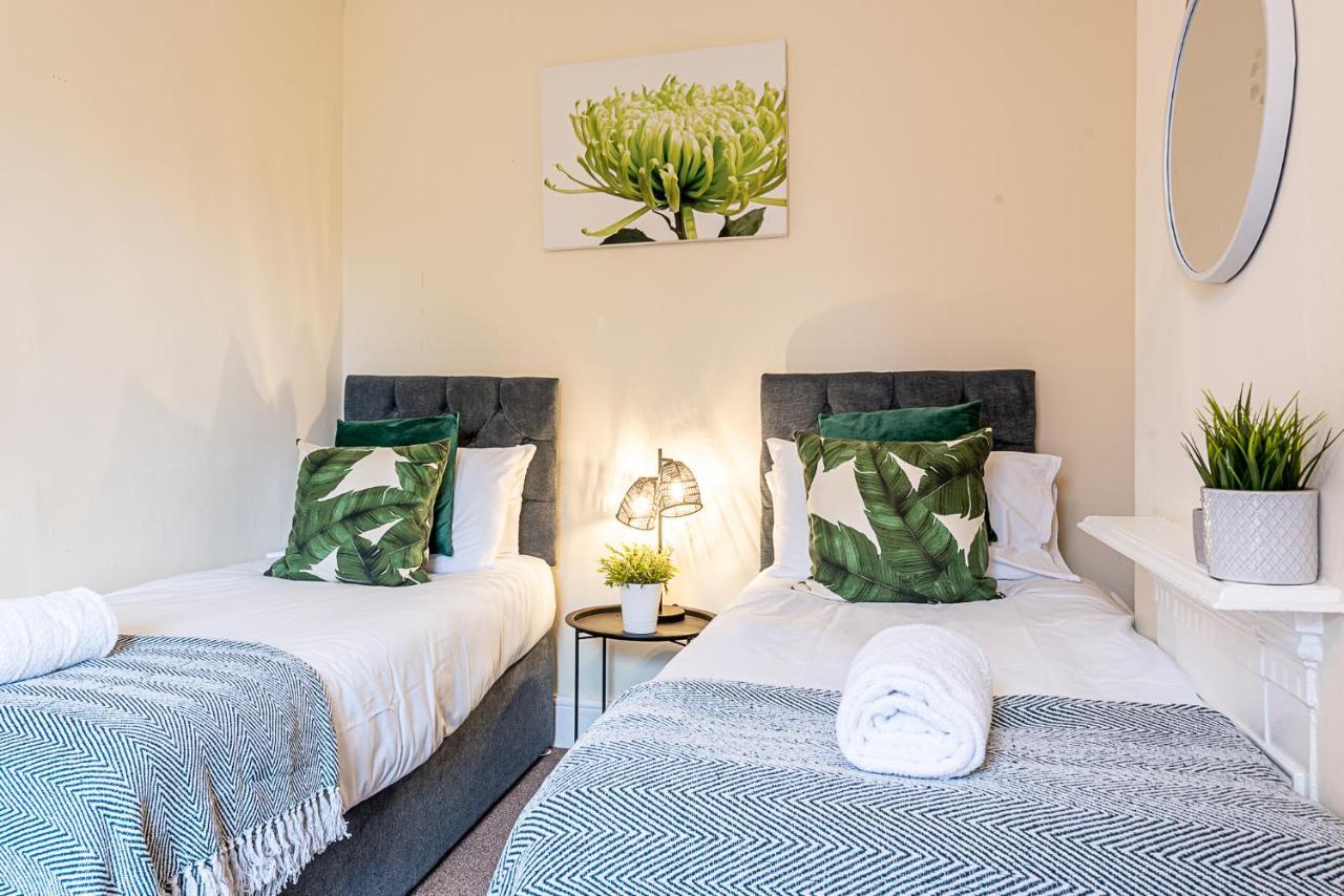 2 Bed, Up To 6 Guests Near Chester City Centre Luaran gambar